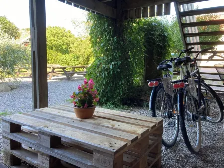 Kustnära Vandrarhem Отели в г. Fjallbacka