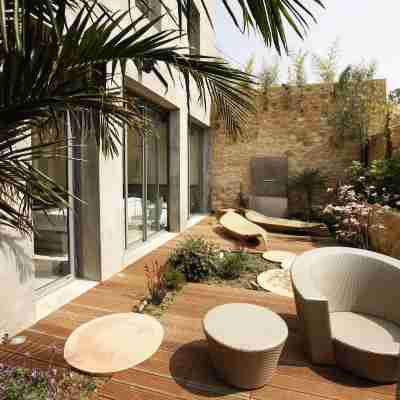 Domaine de Verchant Hotel Exterior