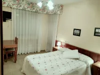 Hostal Mayo Hotels in Valdegodos