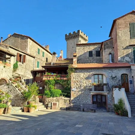 Toscana romantica, tra mare, uliveti e medioevo