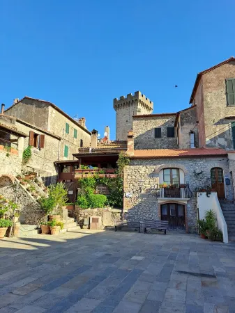 Toscana romantica, tra mare, uliveti e medioevo