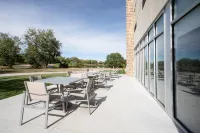 Holiday Inn Express & Suites Sterling