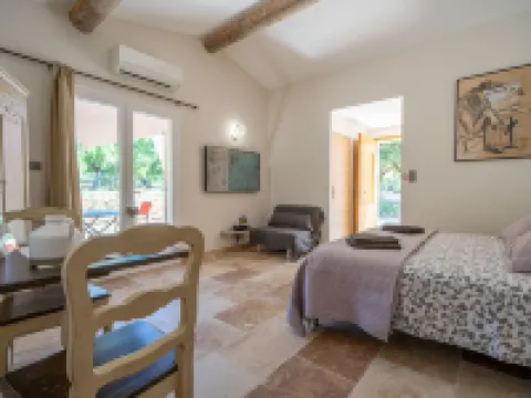 Mas la Cheneraie Hotels in Lourmarin