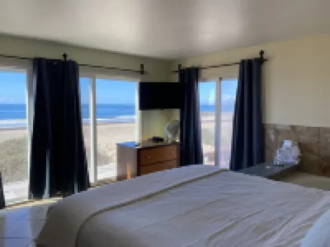 The Shores Inn