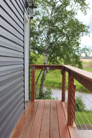 Waterfront view only 2 bedroom hotel style unit in amazing Algoma WiFi, AC