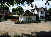 بوكسمور لودج Hotels near CHILTERN NATURE - ASHRIDGE HOUSE