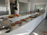 Blue Beach Villas Apartments - breakfast