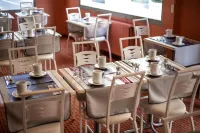 Hotel Continental - breakfast