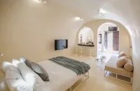 أزاليا هاوزيز