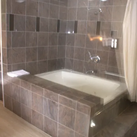 Discovery Inn