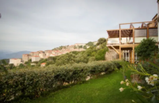 เบสท์ เวสเทิร์น พลัส โฮเทล ซาน ดาเมียนุ โรงแรมใน