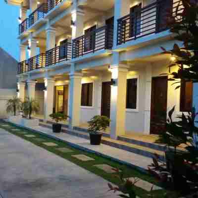 Veranda Residence Inn Hotel Exterior