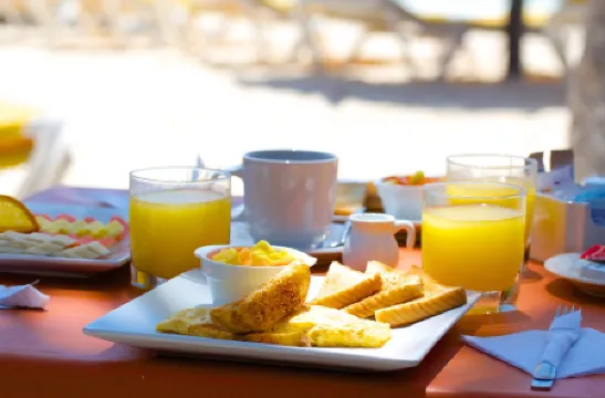 Pelicano Inn Playa del Carmen - Beachfront Hotel