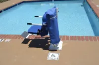Quality Inn - Pools