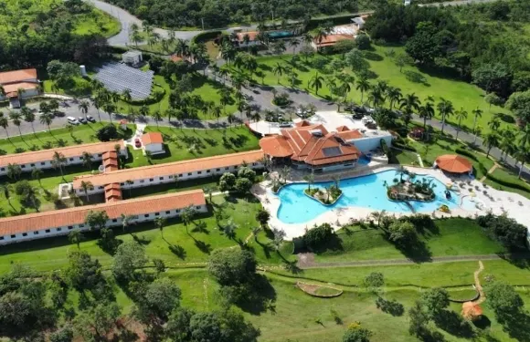 奧巴柯瑪村莊酒店