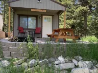 One bedroom cabin located about two blocks from Flathead Lake and the public bea Hotels in Lakeside