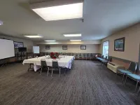 Super 8 by Wyndham Swan River MB