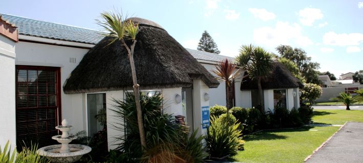 Dolphin Inn Blouberg Hotels in Bloubergstrand