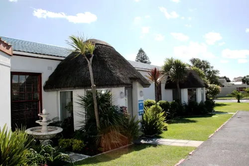 Dolphin Inn Blouberg Hotels in Bloubergstrand