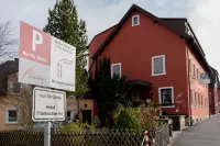 Fränkischer Hof Hotels near Fernwehpark Signs of Fame