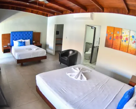 Republik Hotel & Steak House Hoteles en Jacó