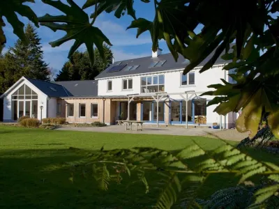 Cherryhill Lodge Hotels in 