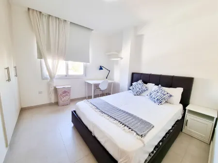 Seaside Elegance Retreat Отели рядом с достопримечательностью «Intercity Buses»