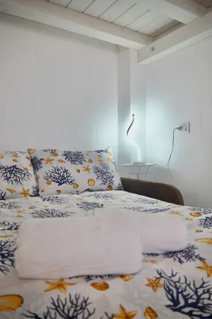 Sea Rainbow - Carob Отели в г. Reitani