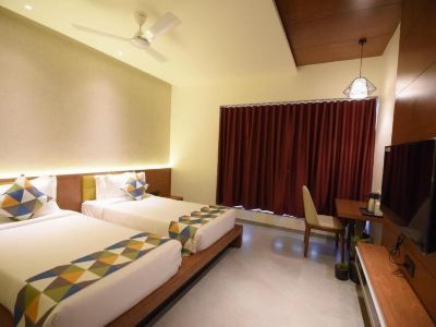 Hotel the Pramukh