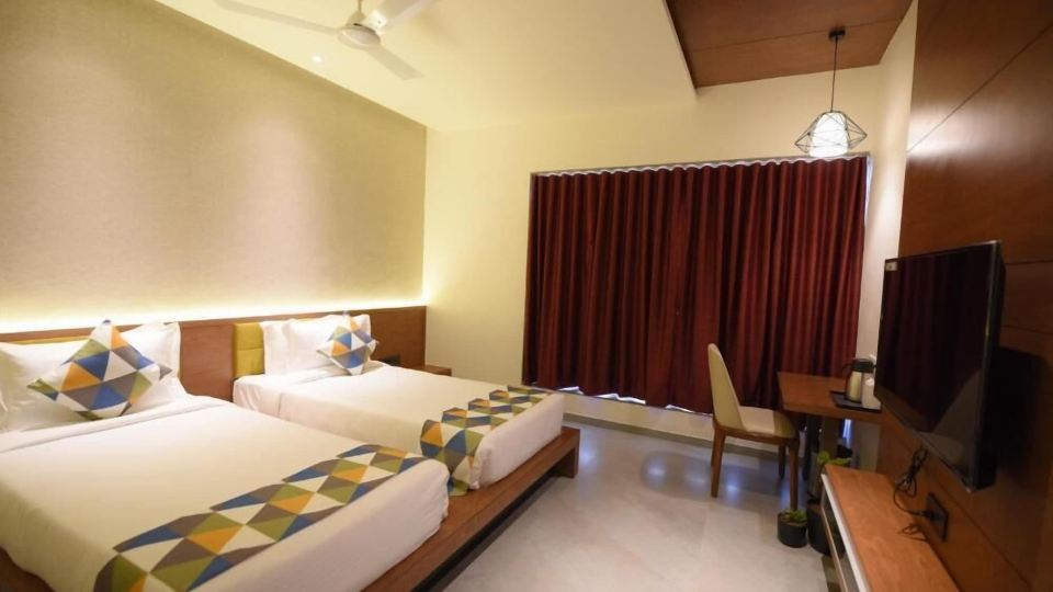 Hotel the Pramukh