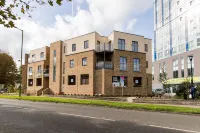Abodebed Oval View Apartments Hoteles cerca de The Snow Centre