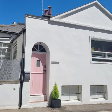 Family Cottage 2 Mins from Hove Seafront