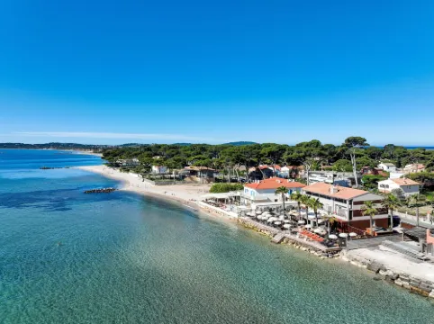 Bor Hôtel & Restaurant - Plage privée