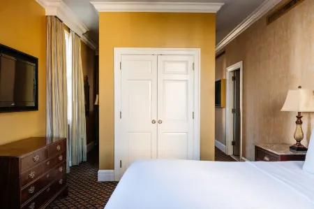 The Lafayette New Orleans by Kasa