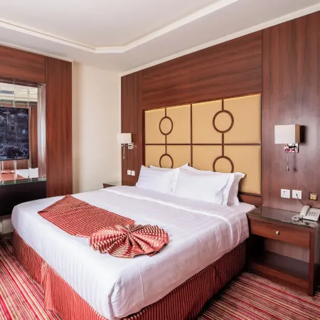 West Land Hotel