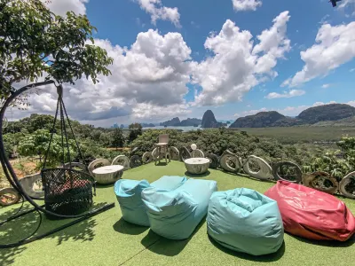 Samet Nangshe Goodview Hotels in Takua Thung