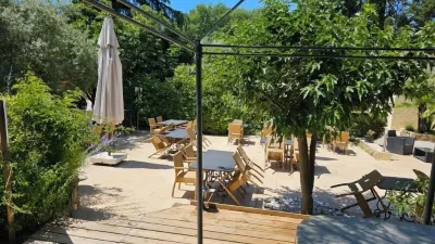 La Madone Hotels near Parc de la Ferrage