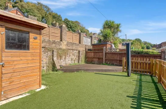 Knights Rest - Minutes to the Port