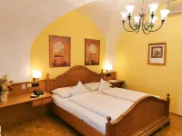 Hotel Schrannenhof Hotels near AIT Austrian Institute of Technology GmbH