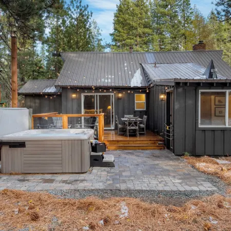 Westlake Cabin by AvantStay