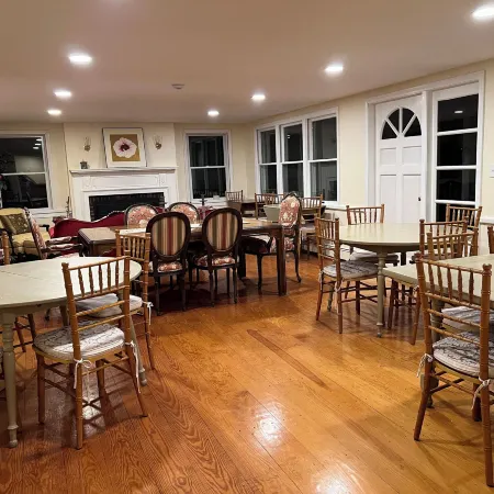 Cooper Hill Inn