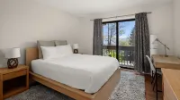 41 Summit Condo Near Mountain Shuttle by RedAwning Hotel di Fayston