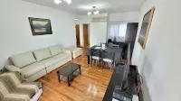 Centrico y muy completo departamento Hotels in Lisandro Olmos