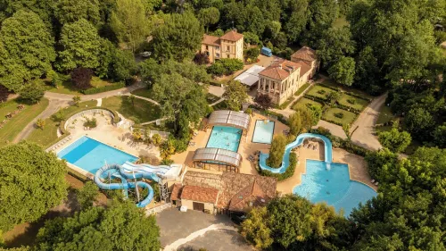 Camping RCN Le Moulin de la Pique Hôtels à : Belvès