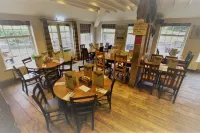 The Tawny Owl Hotels in Lydiard Tregoze