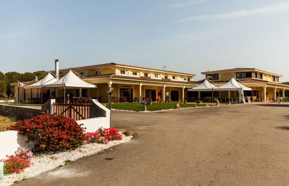 皮特里瑪麗尼酒店