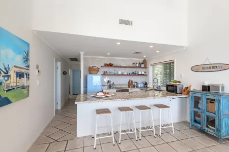 Andari Holiday Apartments