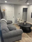 "The Hideaway 2" Charming 2-bedroom house in delightful Farmington with WiFi, AC