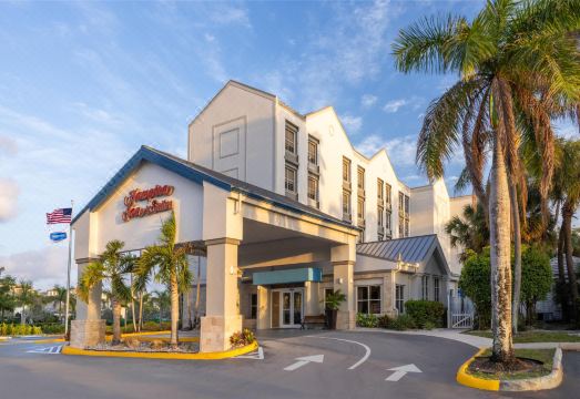 2. 햄프턴 인 & ..