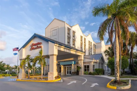 Hampton Inn & Suites Ft. Lauderdale Airport/South Cruise Port Отели в г. Голливуд